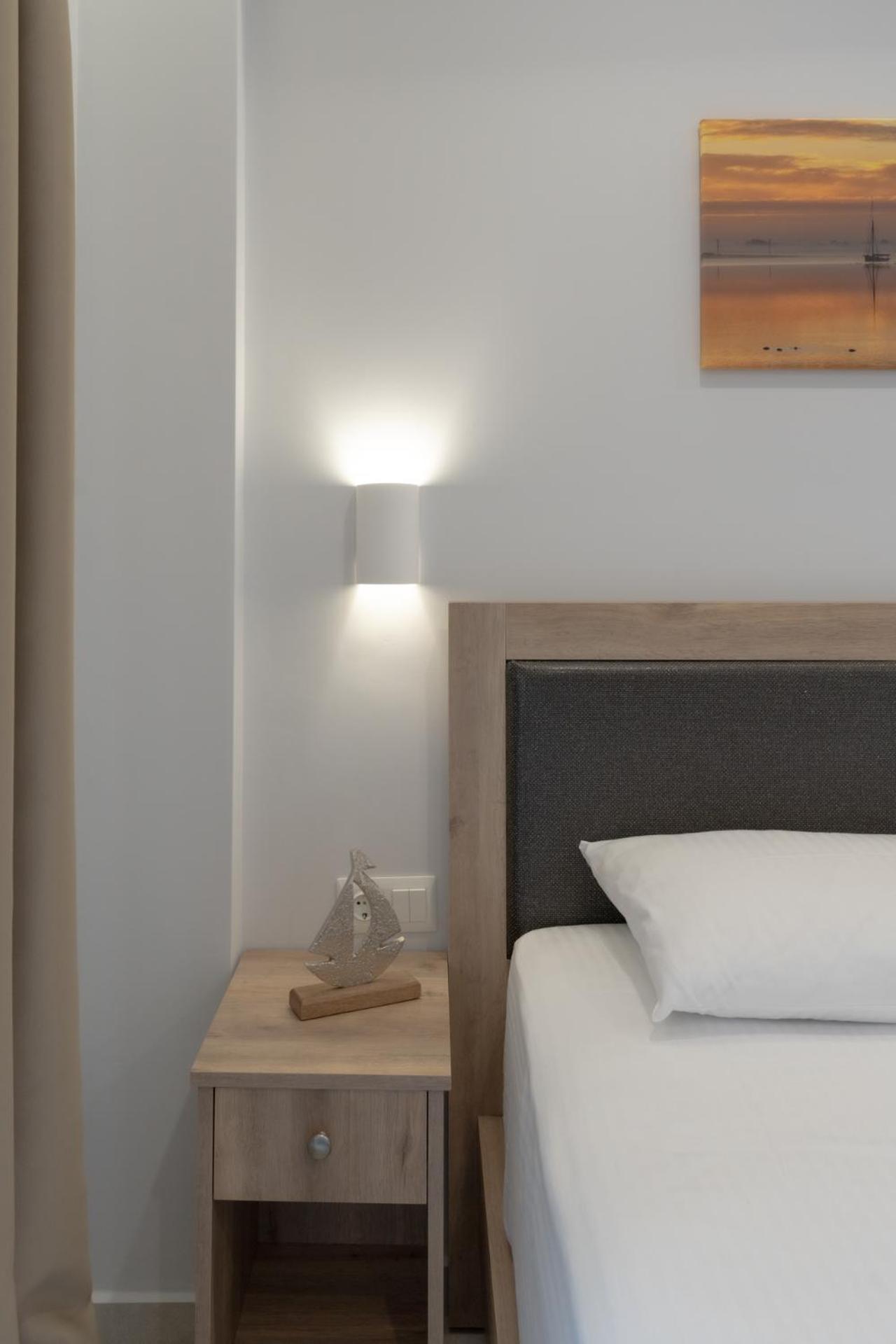 Sunshine Rooms And Suites Βρασνά Εξωτερικό φωτογραφία