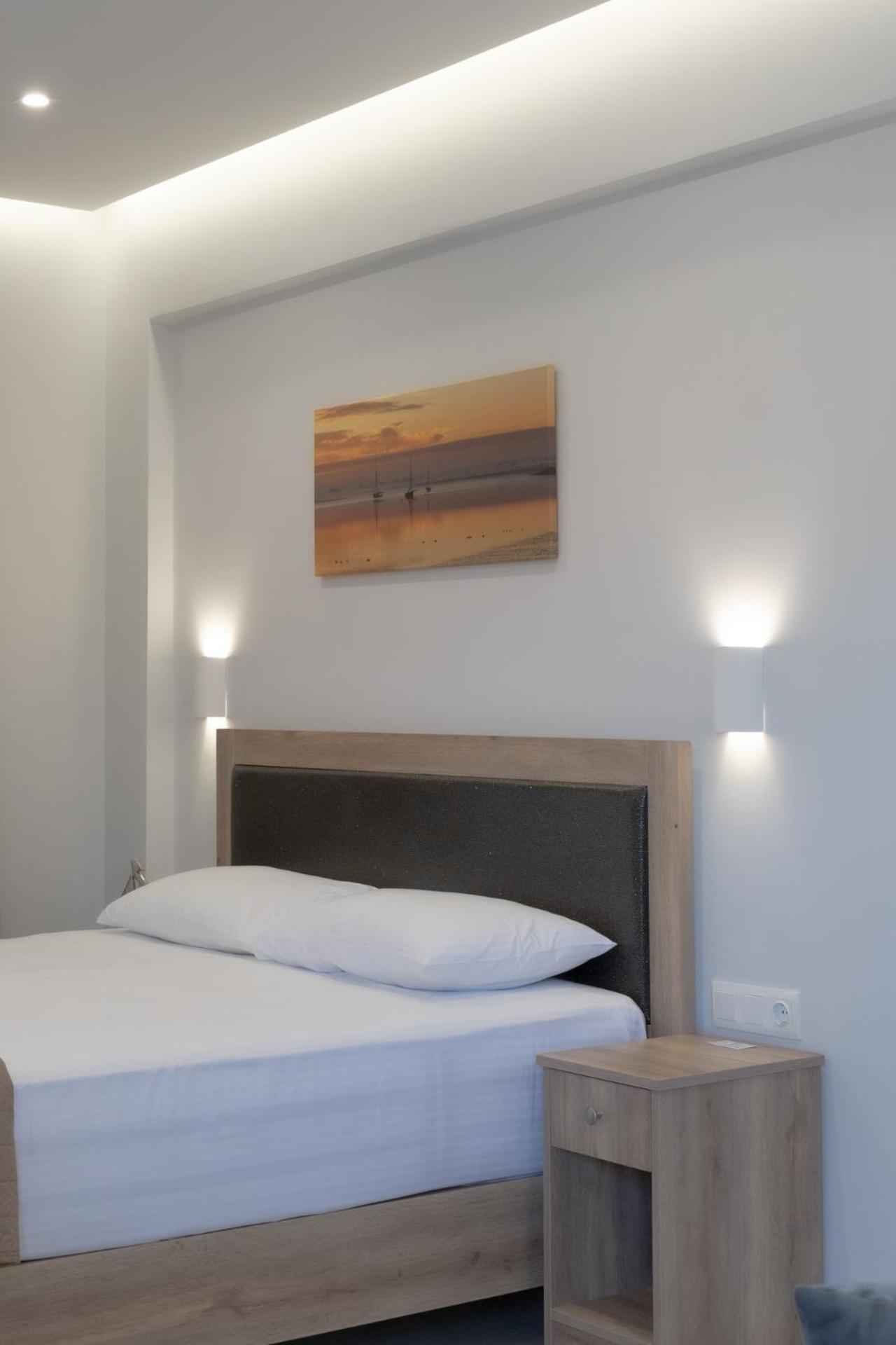 Sunshine Rooms And Suites Βρασνά Εξωτερικό φωτογραφία